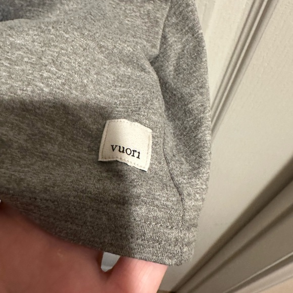 VUORI gray high neck tank size S - Picture 7 of 7